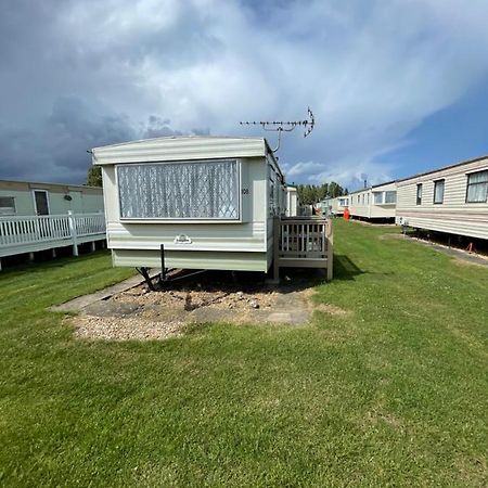 Tessas Caravan Breaks Chapel Saint Leonards Exterior foto